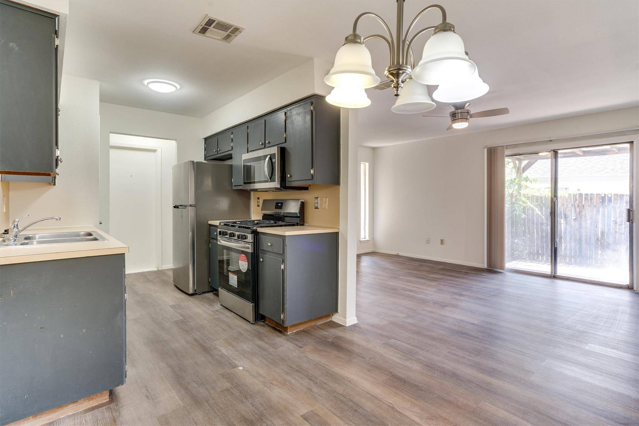 601 Misty Morning WAY #B, Round Rock, TX 78664