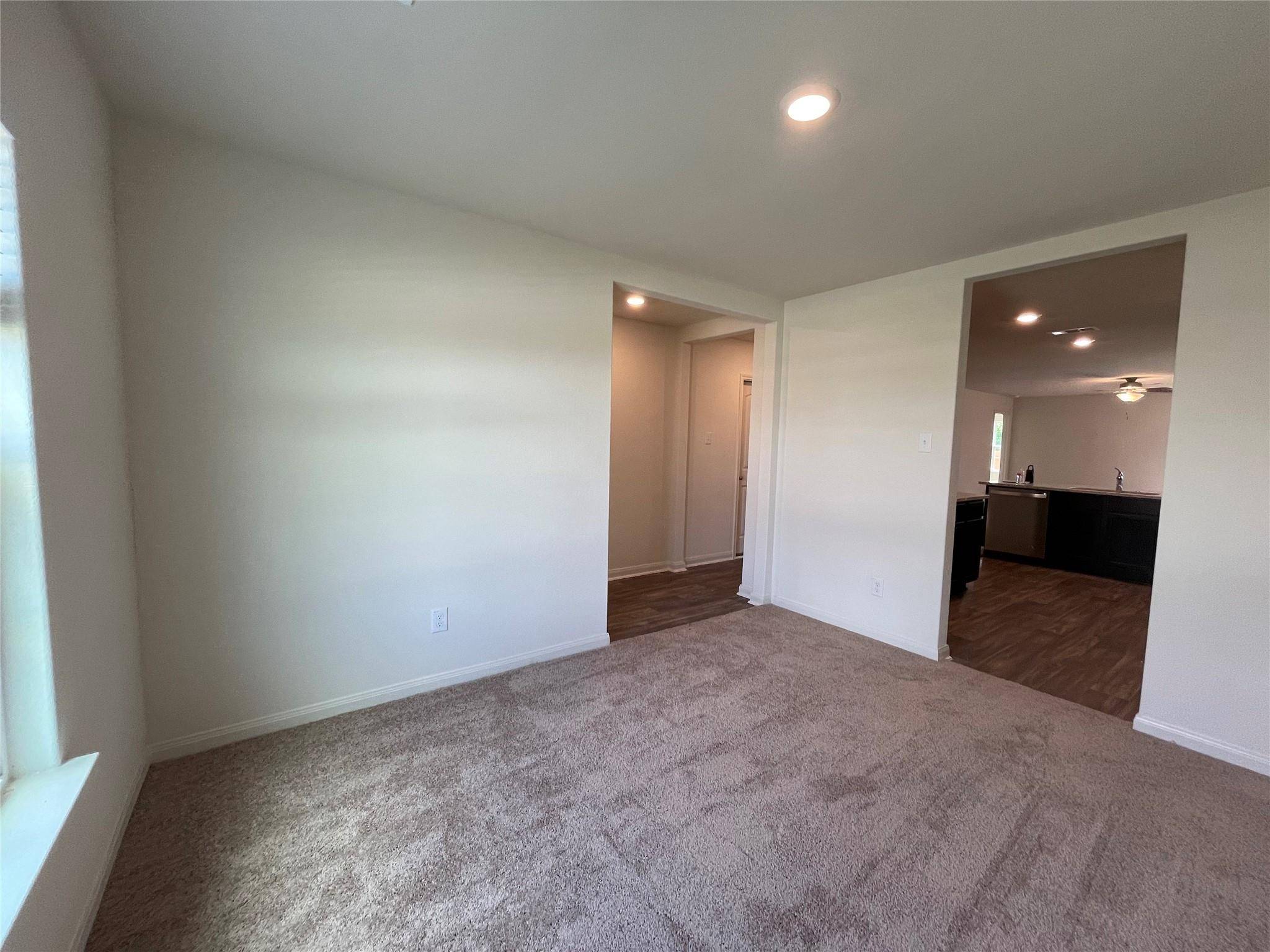 1032 Riverdale CV, Jarrell, TX 76537