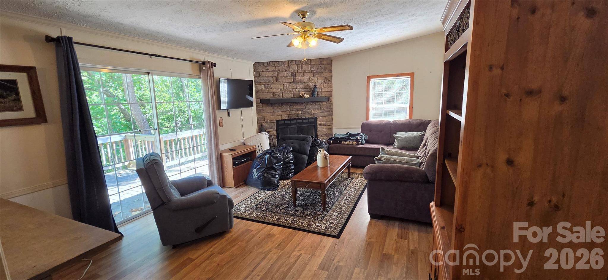52 Tahkeyostee RDG, Weaverville, NC 28787