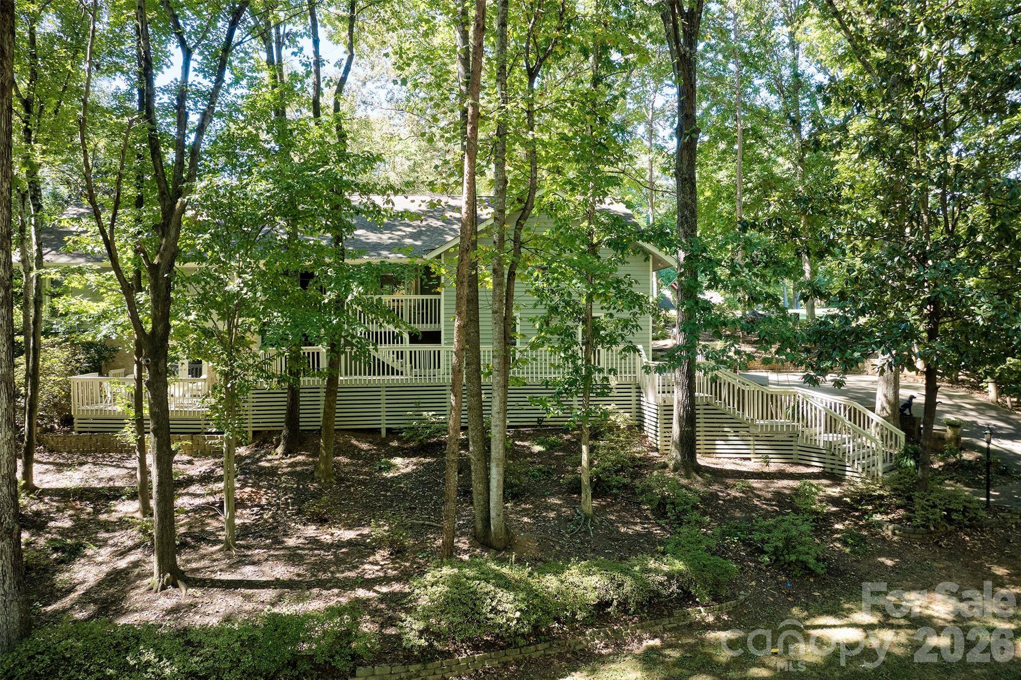 70 Honeysuckle Woods, Lake Wylie, SC 29710