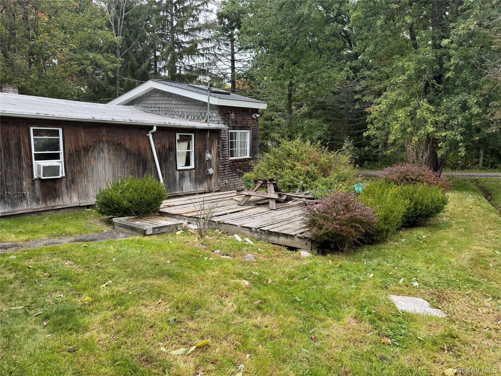 59 Laurel TRL, Wurtsboro, NY 12790
