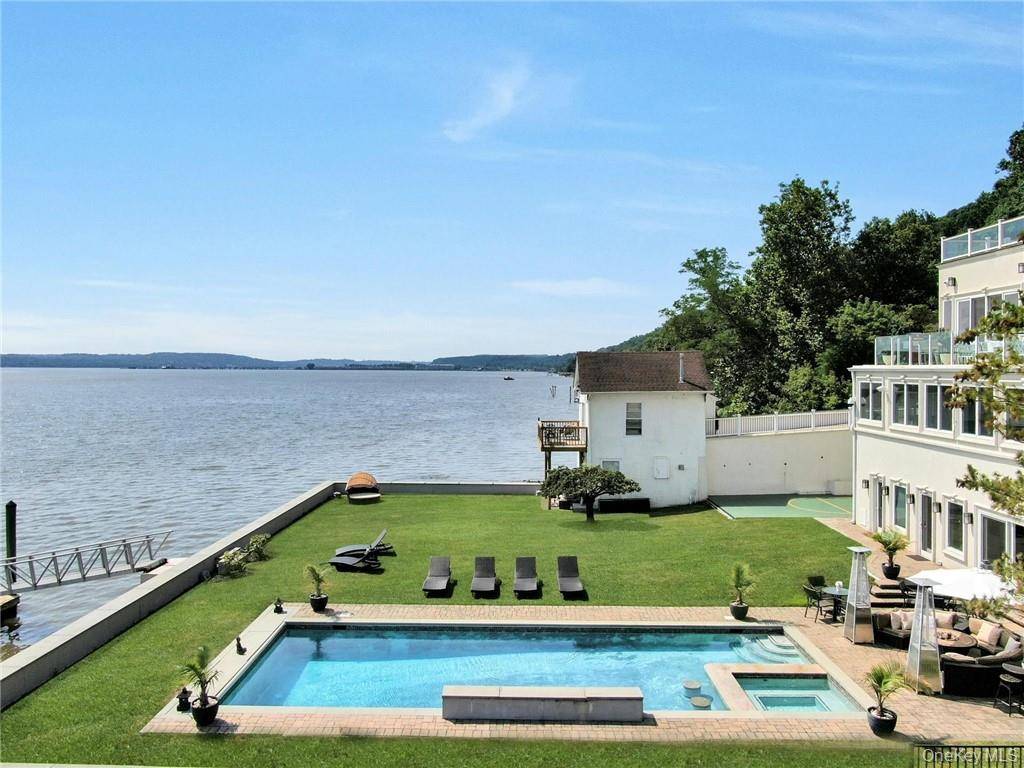 74 River RD, Nyack, NY 10960