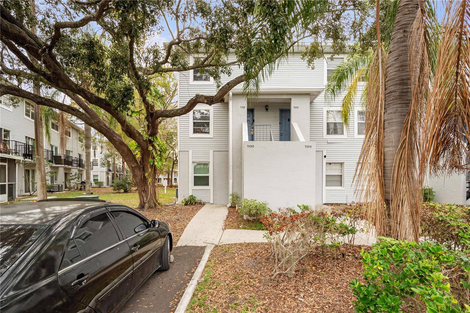 7100 WATERSIDE DR, Tampa, FL 33617