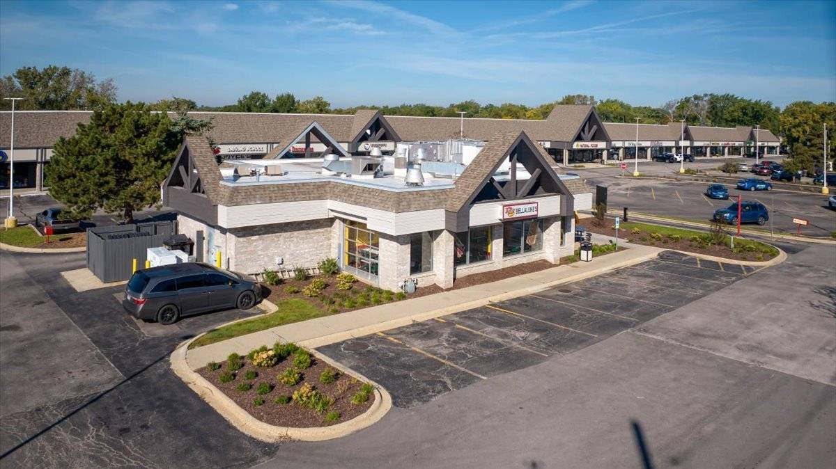 93 S Rand RD, Lake Zurich, IL 60047