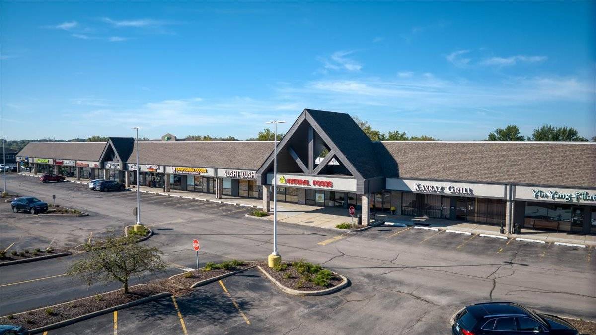 69 S Rand RD, Lake Zurich, IL 60047