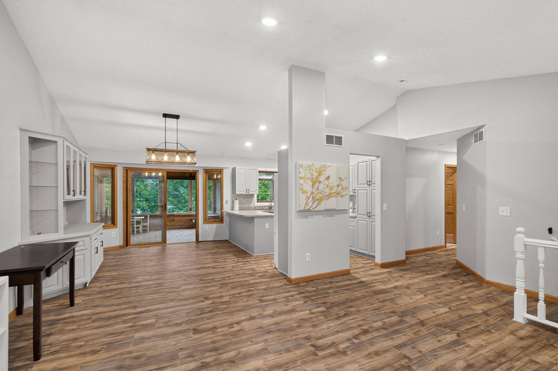 135 Obrien Pkwy, Belle Plaine, MN 56011