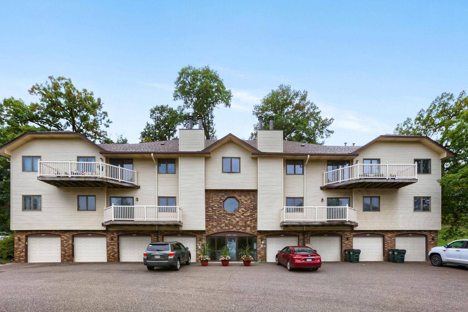 4183 Hilltop PT #4183, Eagan, MN 55123