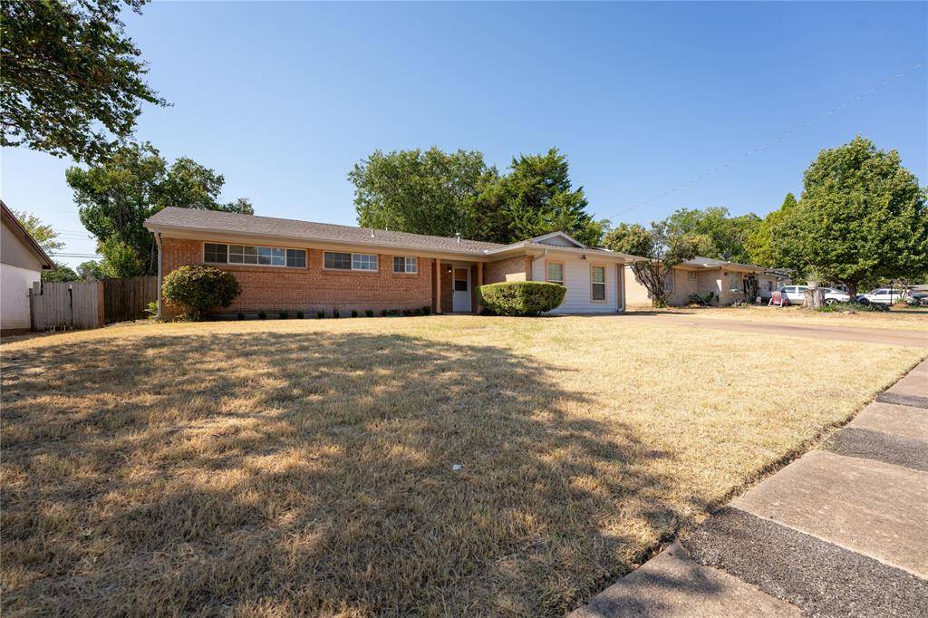 818 Emberwood Drive, Dallas, TX 75232