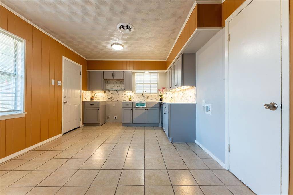 818 Emberwood Drive, Dallas, TX 75232