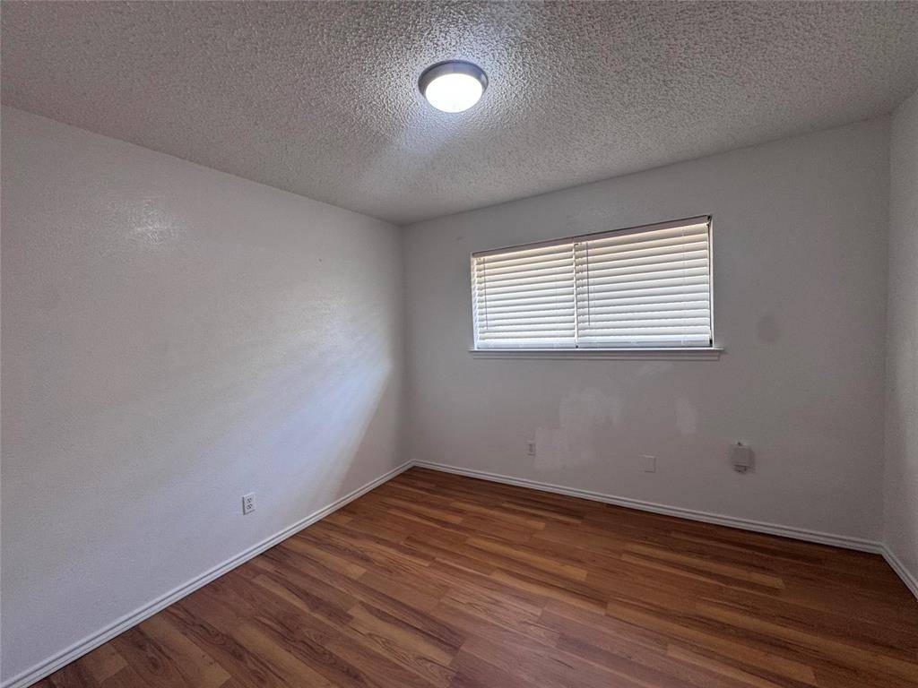 3648 Country Club Drive W, Irving, TX 75038