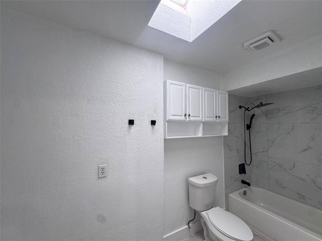 3648 Country Club Drive W, Irving, TX 75038