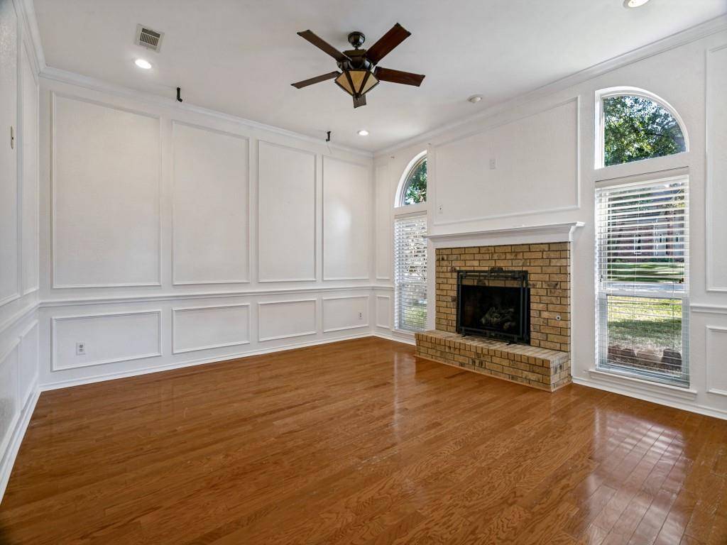 2144 S Winding Creek Drive, Grapevine, TX 76051