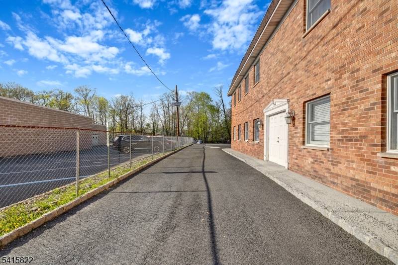 940 W SOUTH AVE, Westfield Town, NJ 07090