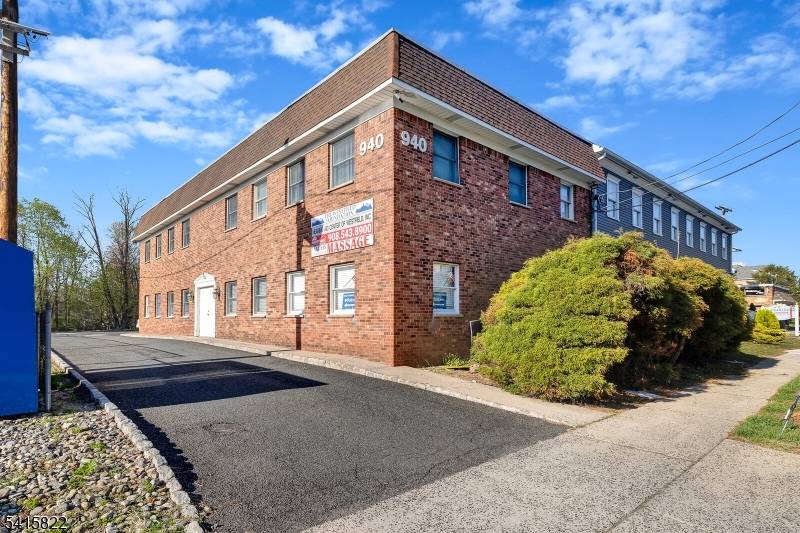 940 W SOUTH AVE, Westfield Town, NJ 07090