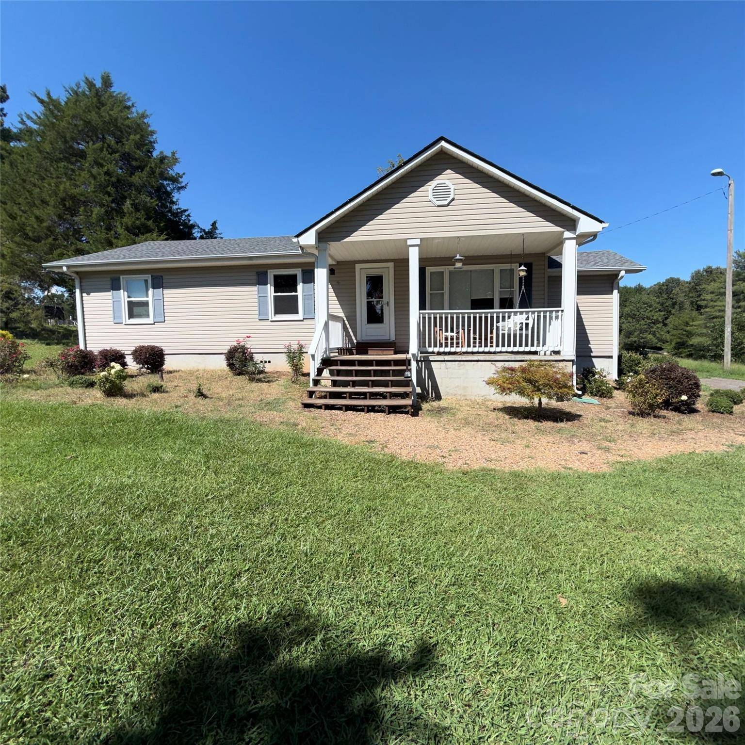 923 Green Creek DR, Columbus, NC 28722