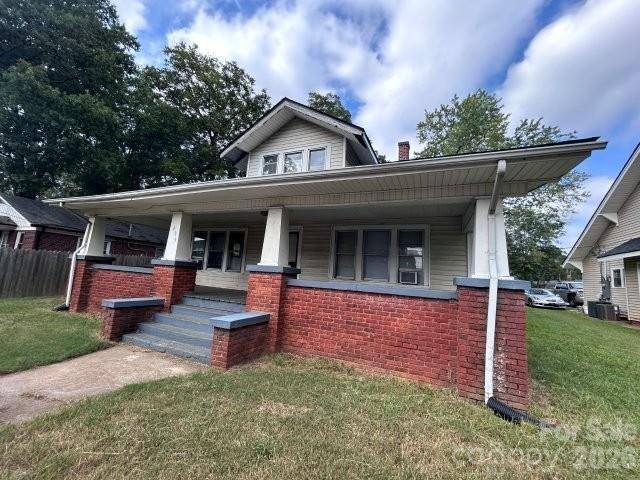 439 2nd AVE SE, Hickory, NC 28602