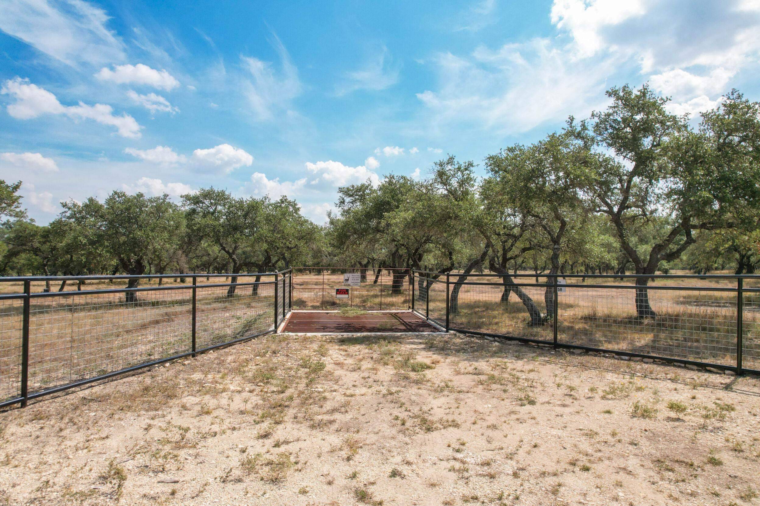 1926 OLD MARBLE FALLS RD, Round Mountain, TX 78663