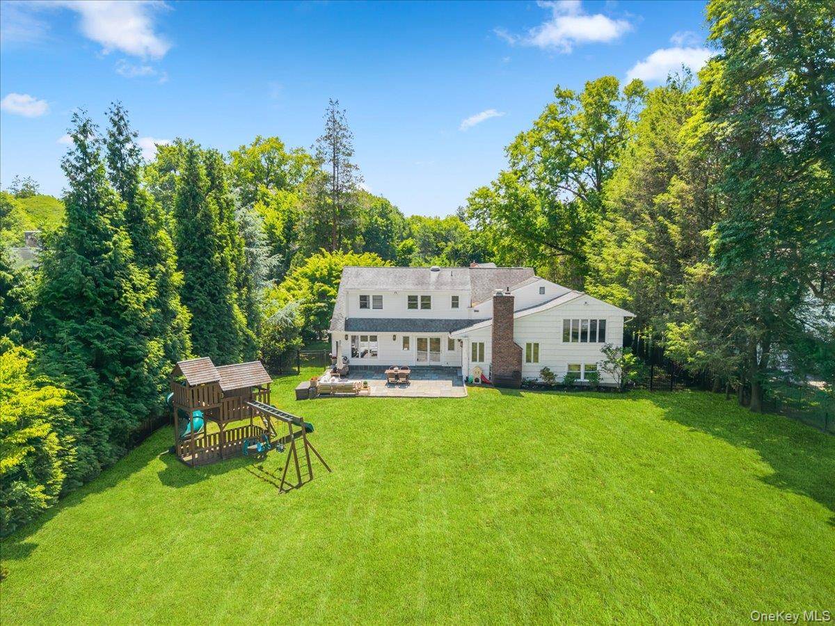 159 Wykagyl TER, New Rochelle, NY 10804