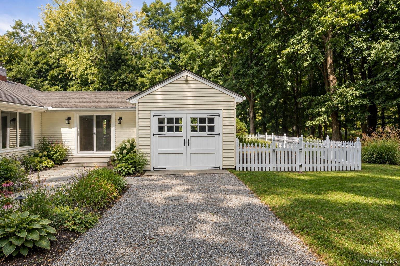 177 Attlebury Hill RD, Stanfordville, NY 12581