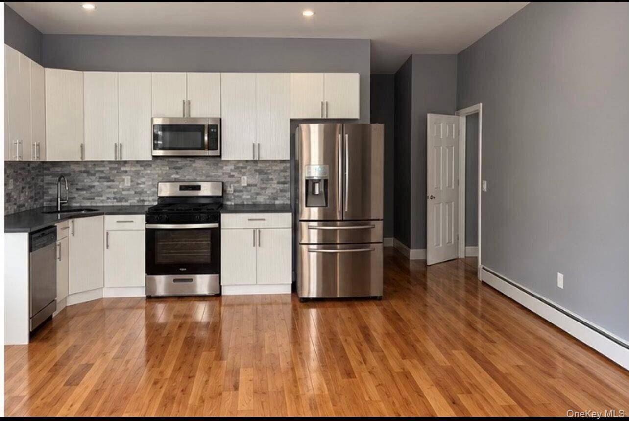 334 Bradford, Brooklyn, NY 11207