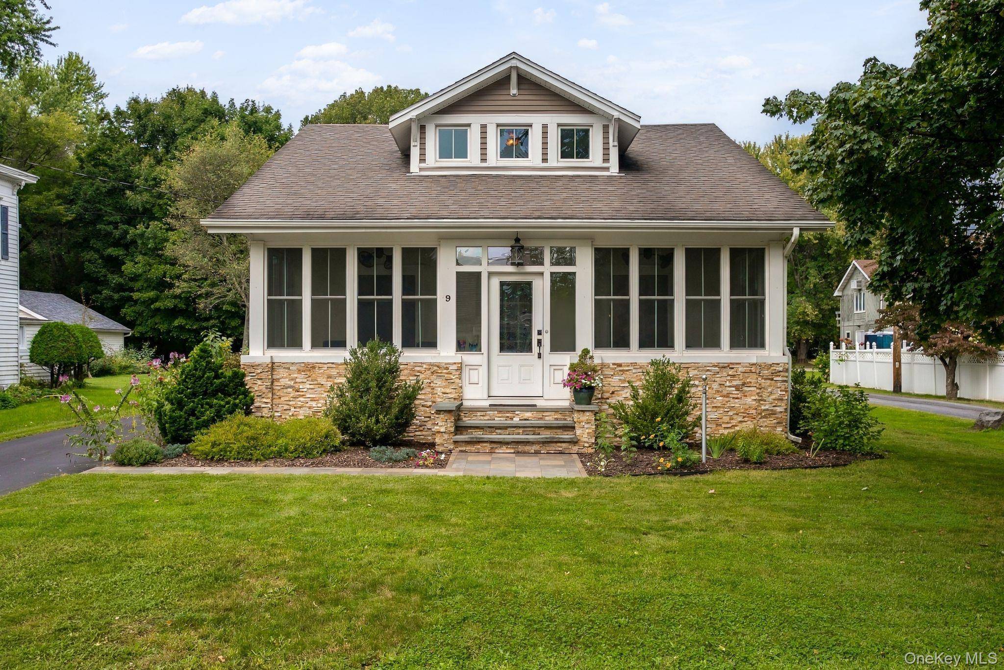9 N Jefferson AVE, Catskill, NY 12414