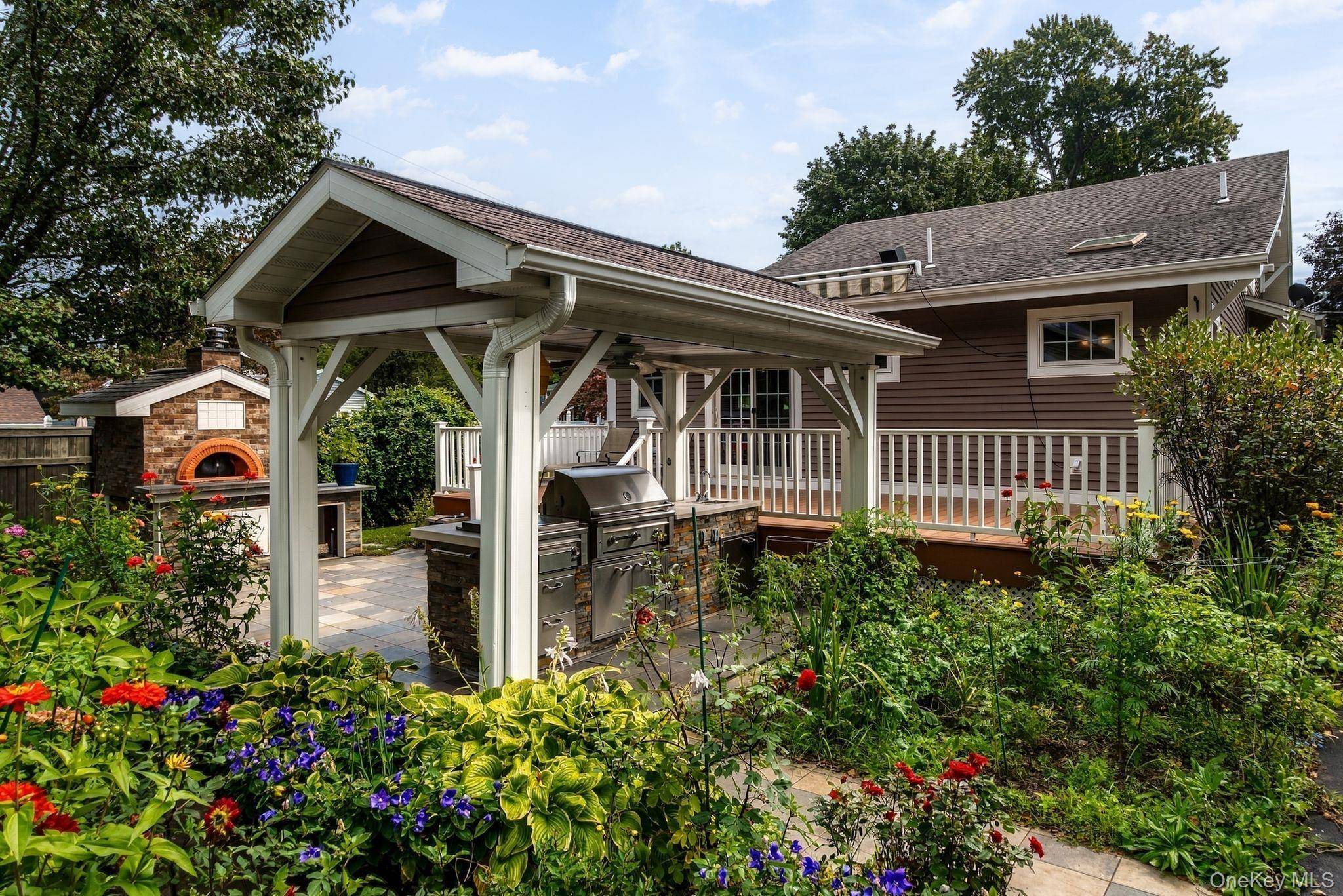 9 N Jefferson AVE, Catskill, NY 12414