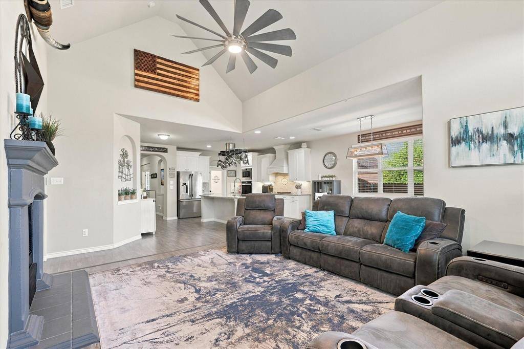 1001 Lake Cypress Lane, Little Elm, TX 75068