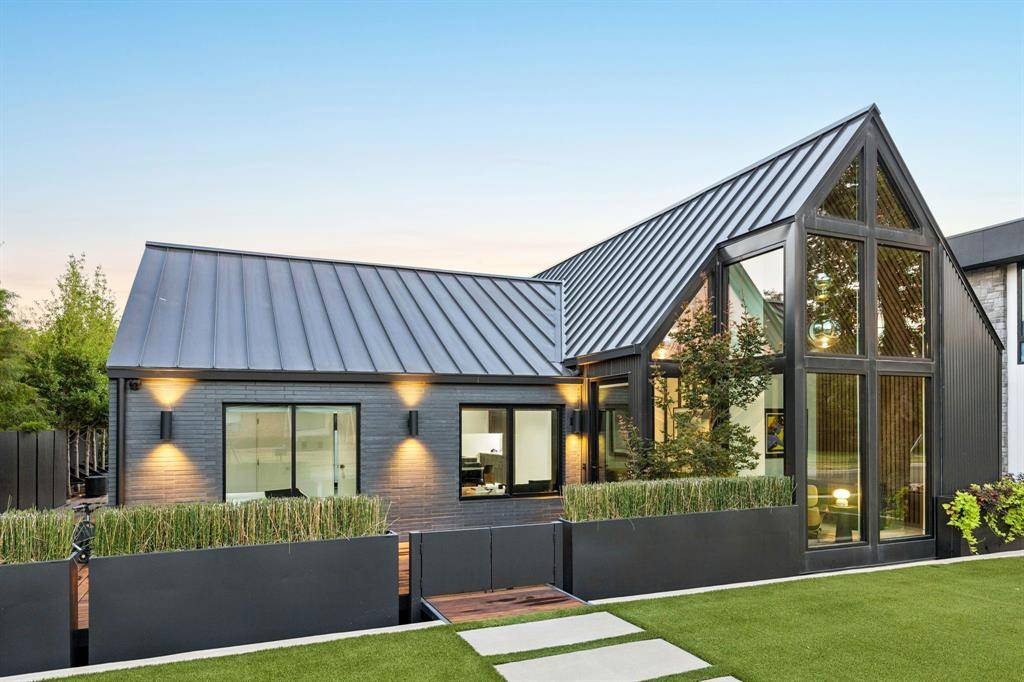 4442 Bonham Street, Dallas, TX 75229