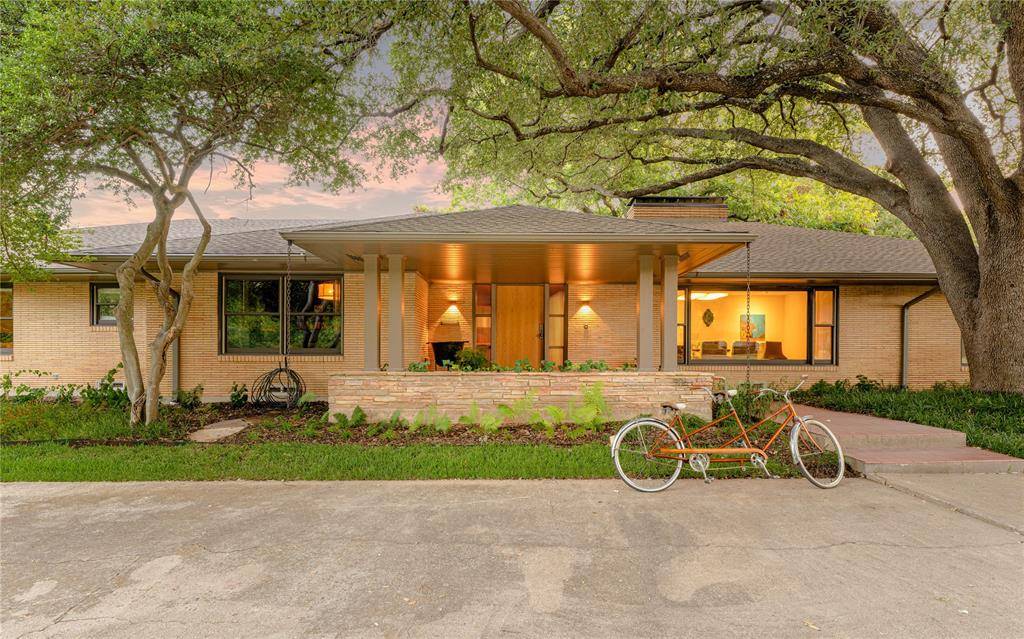 906 Leatrice Drive, Dallas, TX 75208
