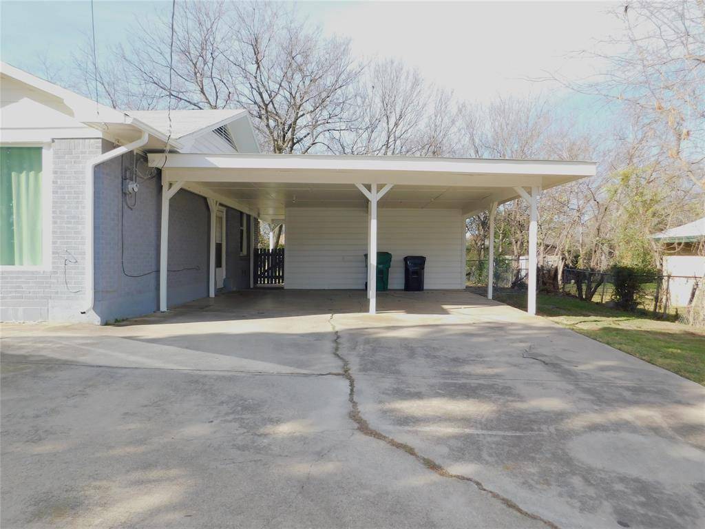 819 Thomas Street, Denton, TX 76201