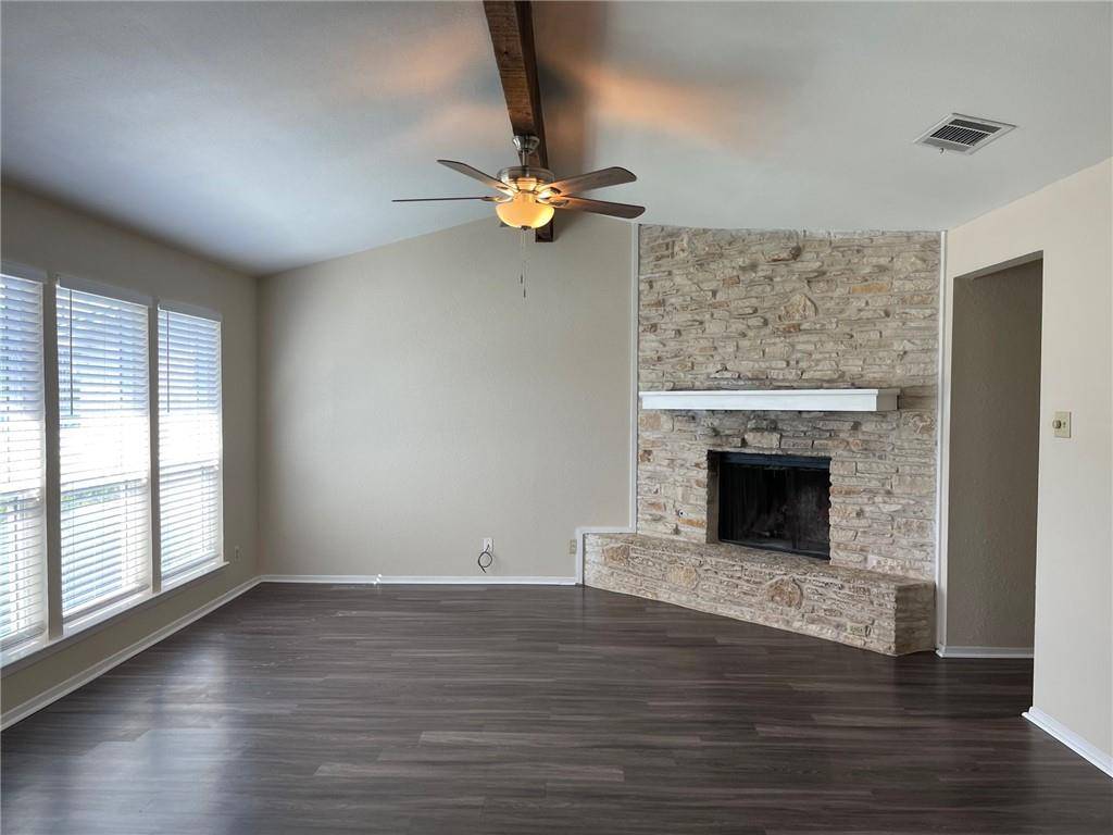 606 Country Aire DR #B, Round Rock, TX 78664