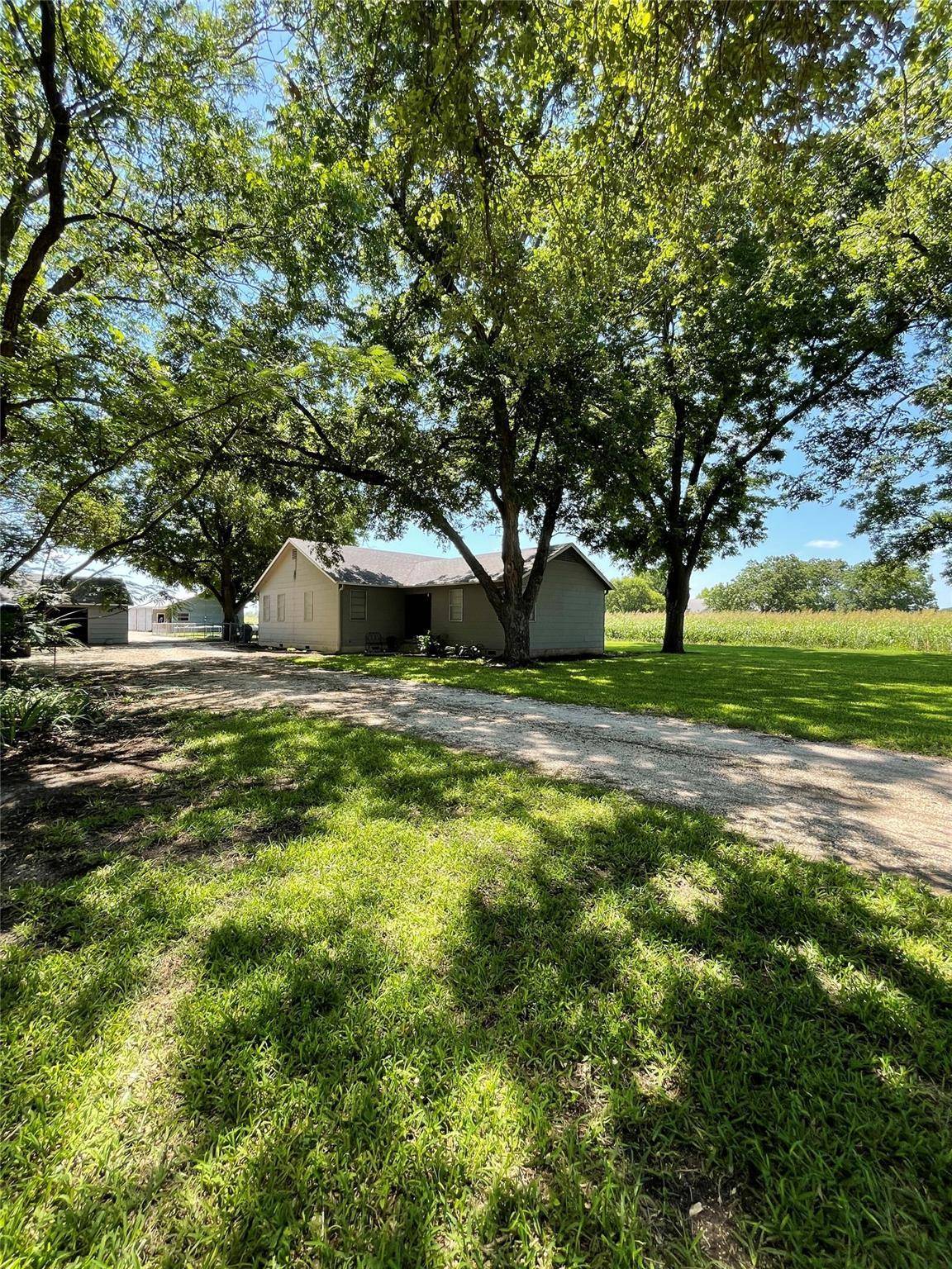 4213 N Main ST, Taylor, TX 76574