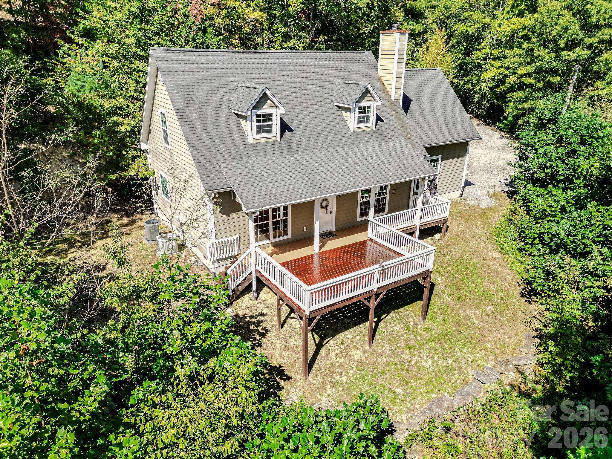 265 Raven Top DR, Penrose, NC 28766