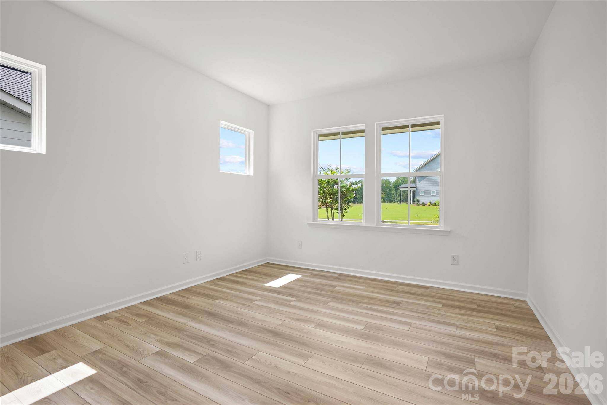 567 Cottage Garden LN, Belmont, NC 28012