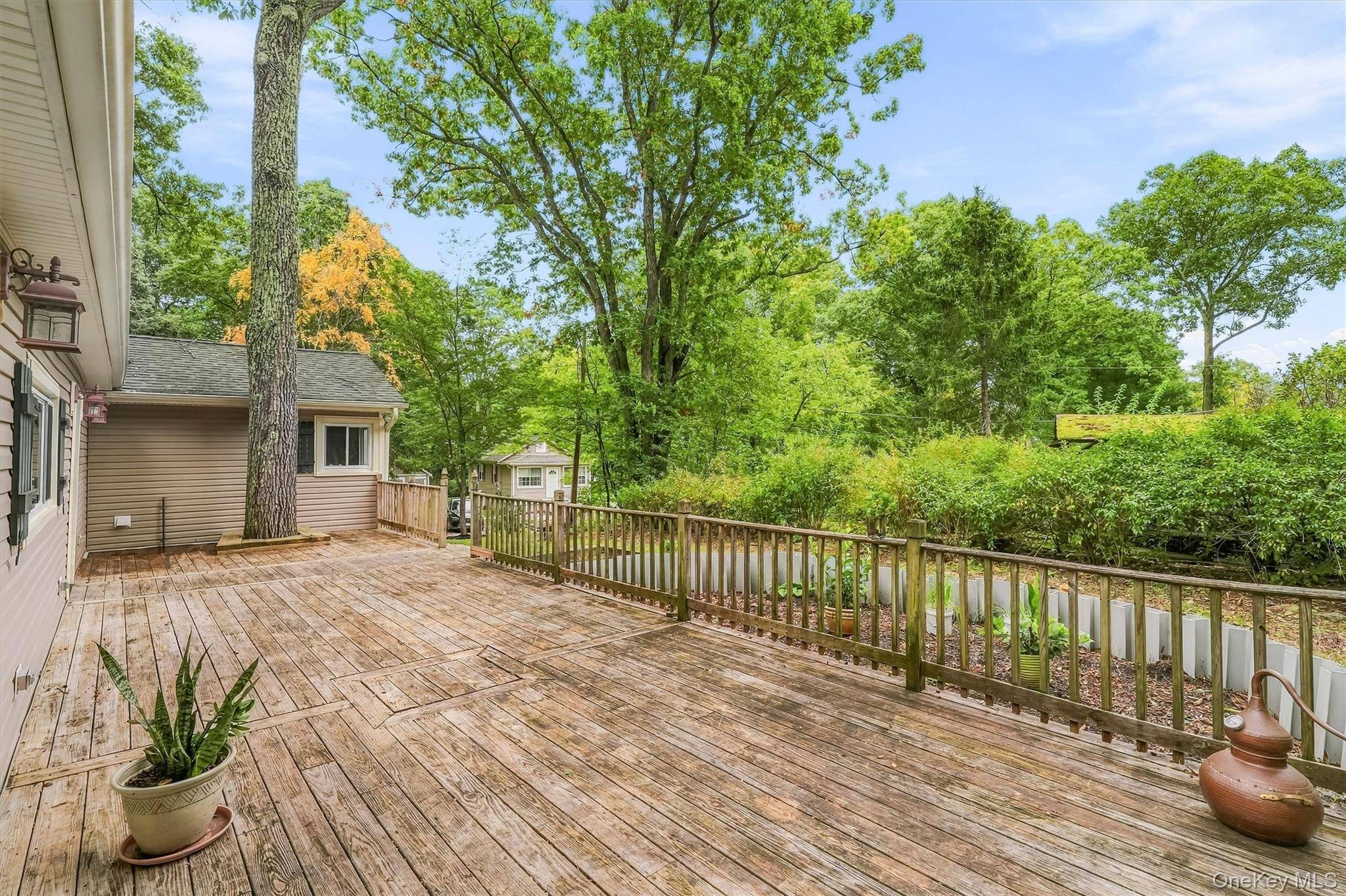 153 Nardin RD, Lake Peekskill, NY 10537
