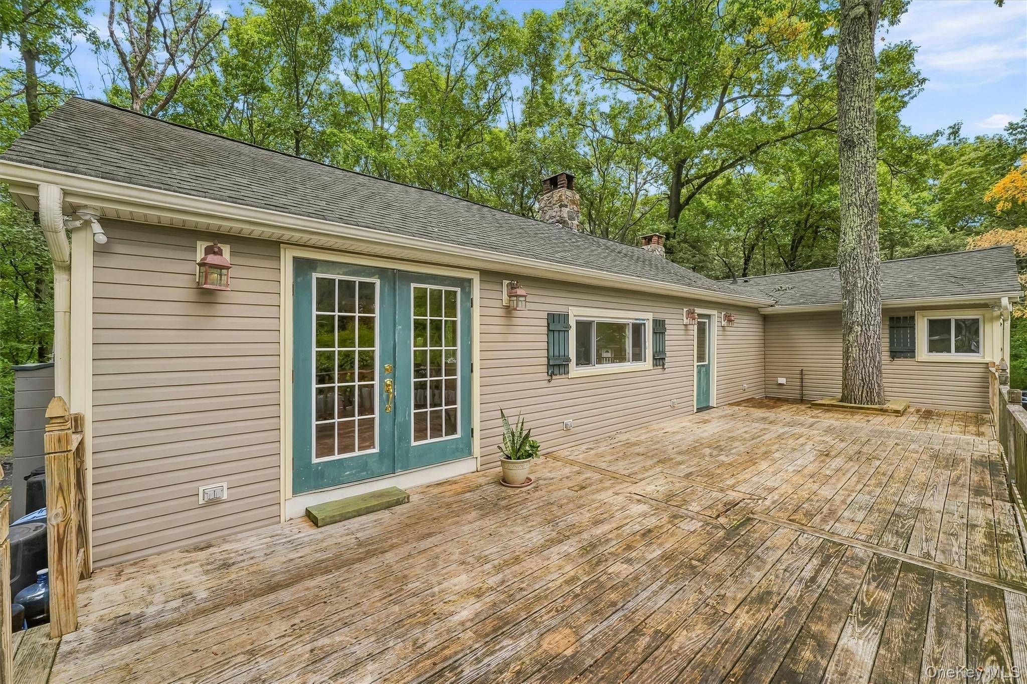 153 Nardin RD, Lake Peekskill, NY 10537