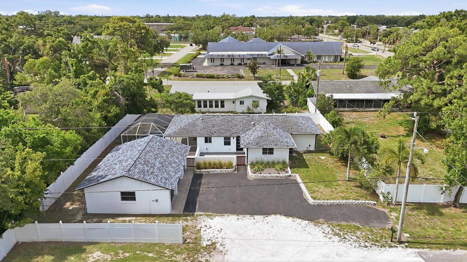 201 HONORE AVE, Sarasota, FL 34232