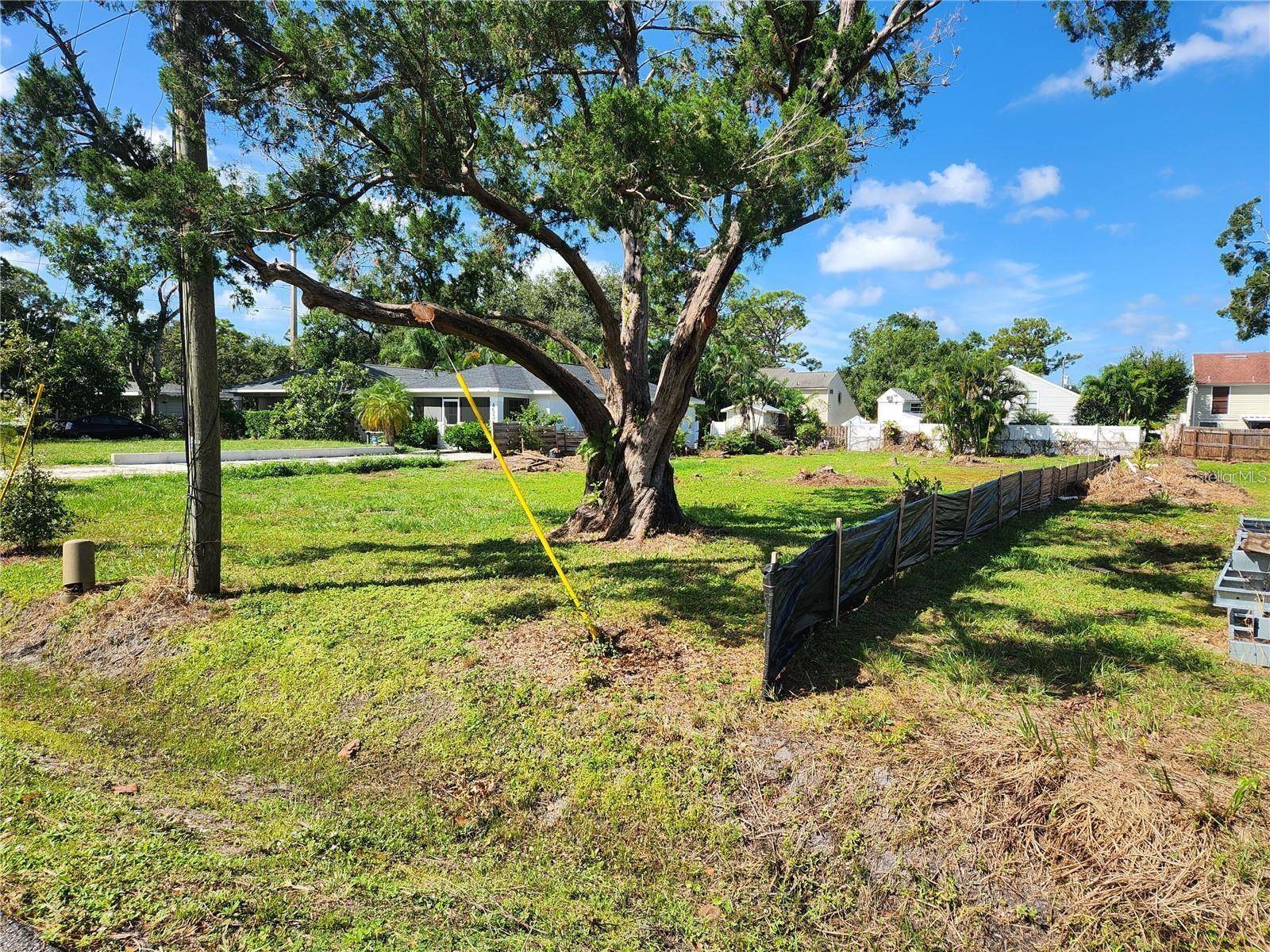 4528, 4530, 4532 SOUTH LOCKWOOD RIDGE RD, Sarasota, FL 34231