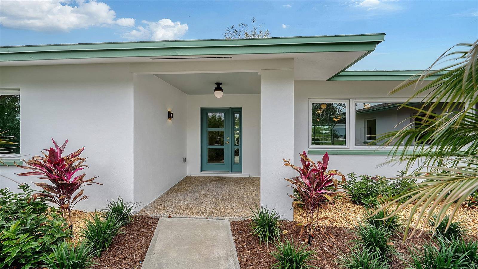 1967 BROOKHAVEN DR, Sarasota, FL 34239