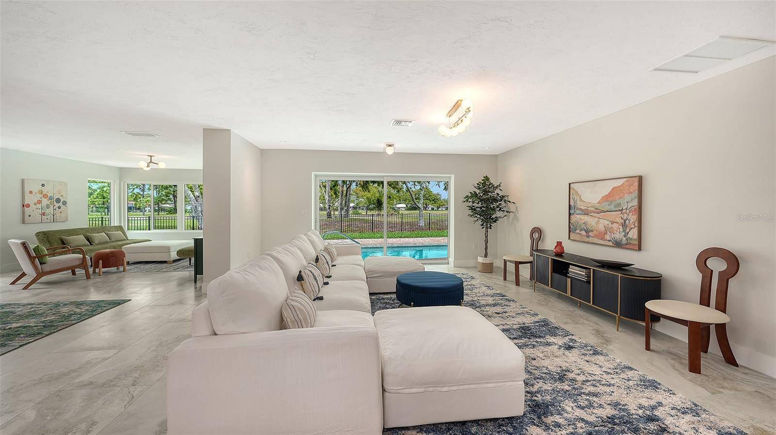 1967 BROOKHAVEN DR, Sarasota, FL 34239