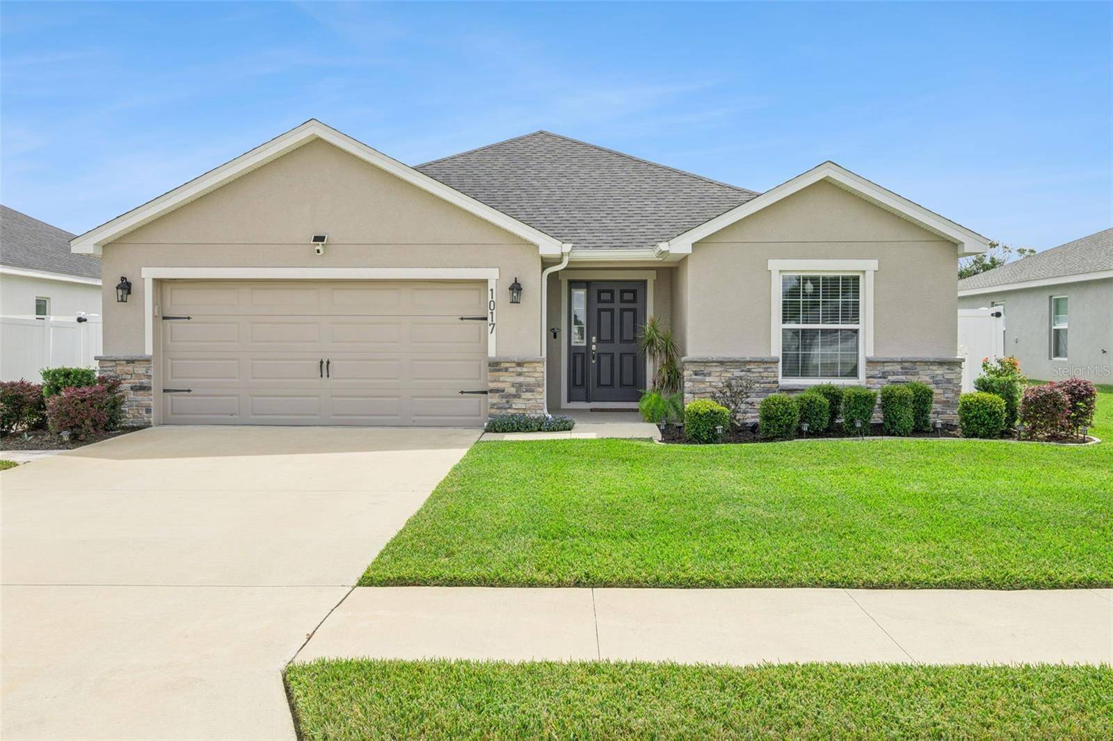 1017 MONTGOMERY LN, Polk City, FL 33868