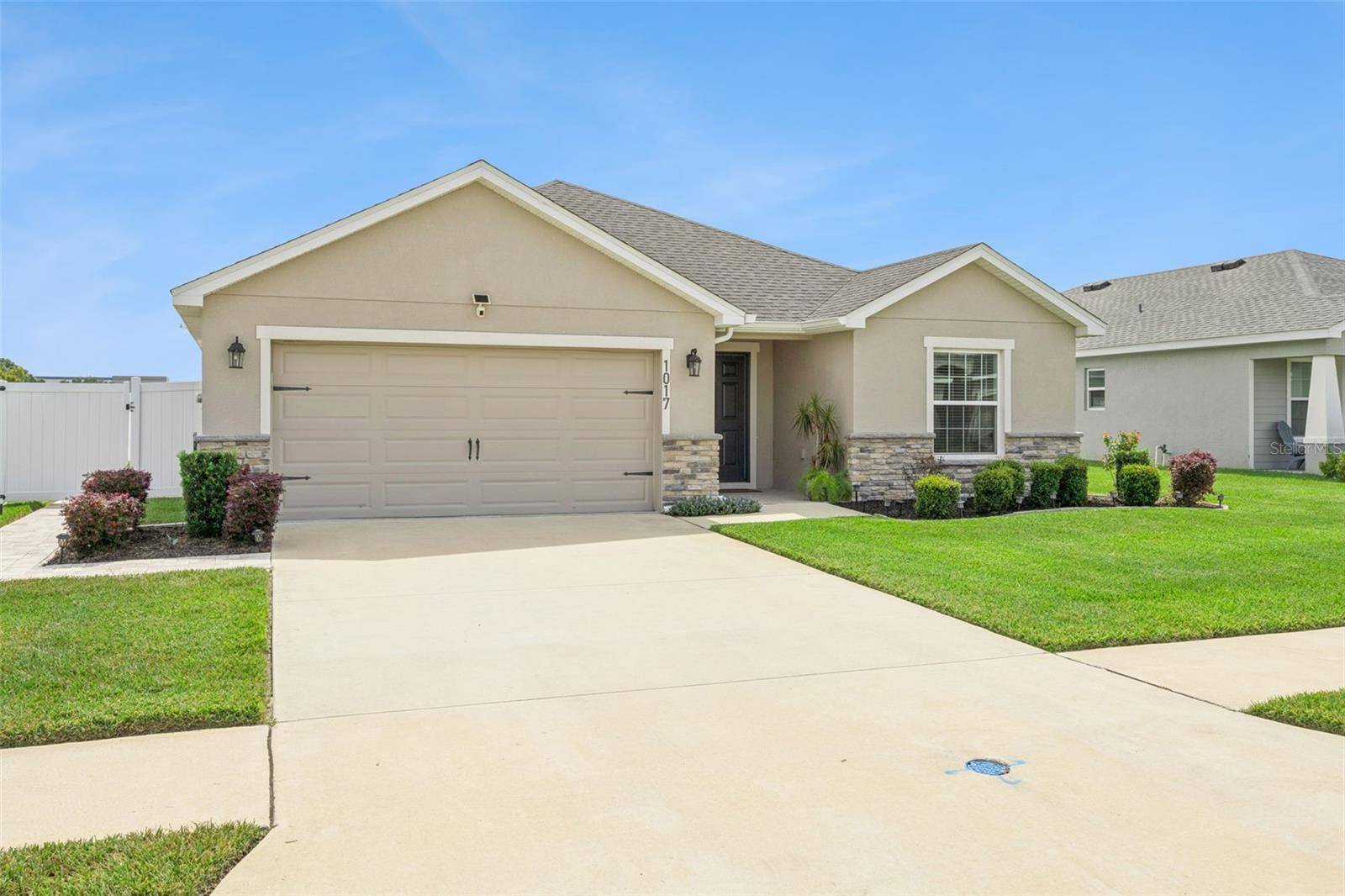 1017 MONTGOMERY LN, Polk City, FL 33868