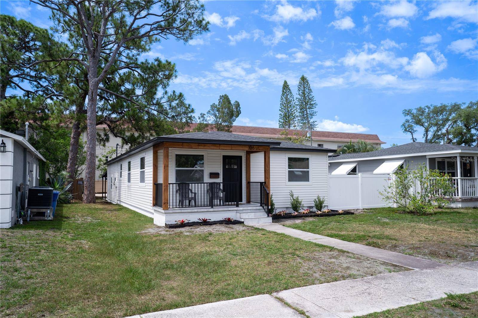 326 41ST AVE N, St Petersburg, FL 33703