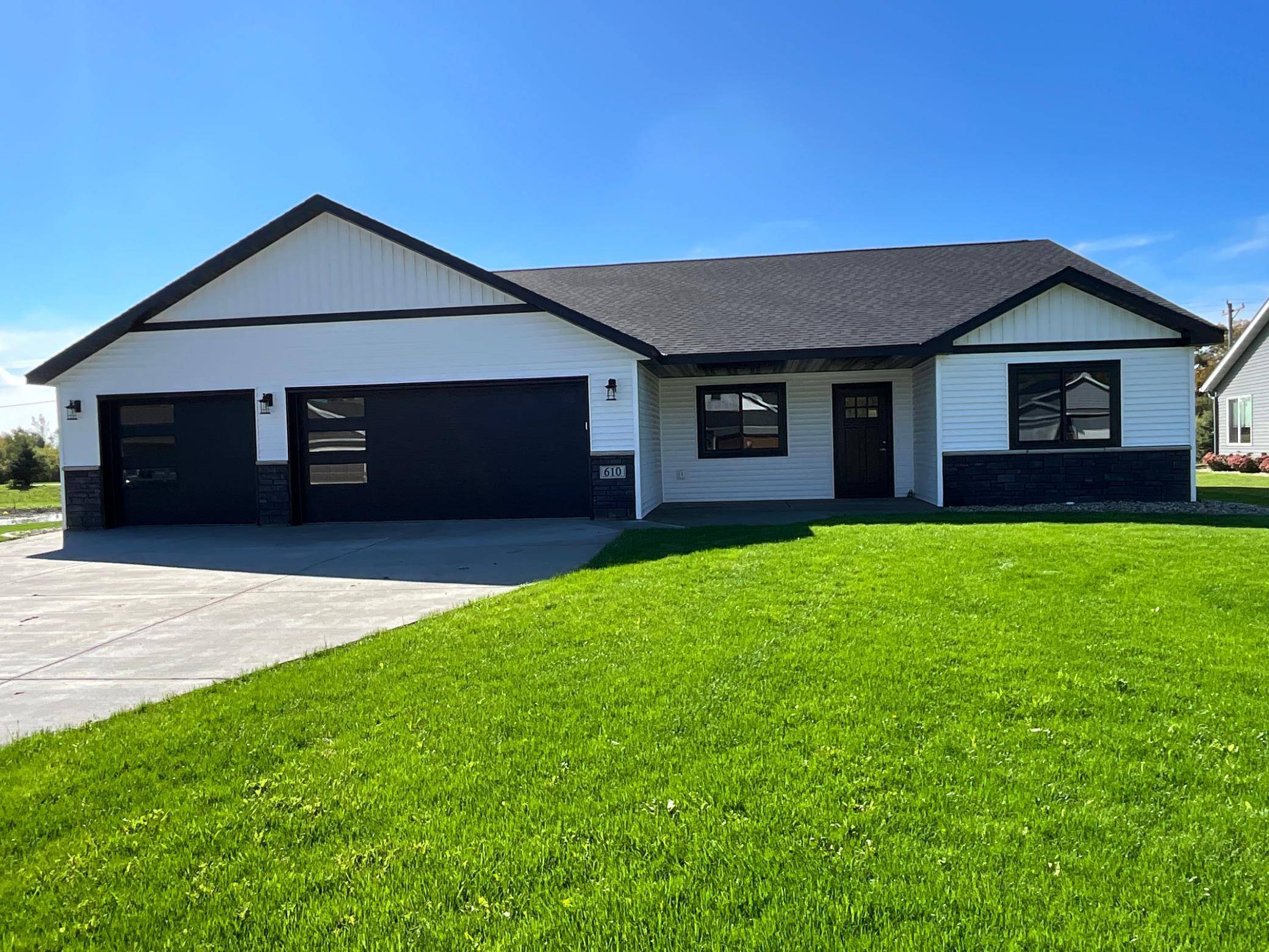 610 Lanigan WAY SE, Saint Joseph, MN 56374