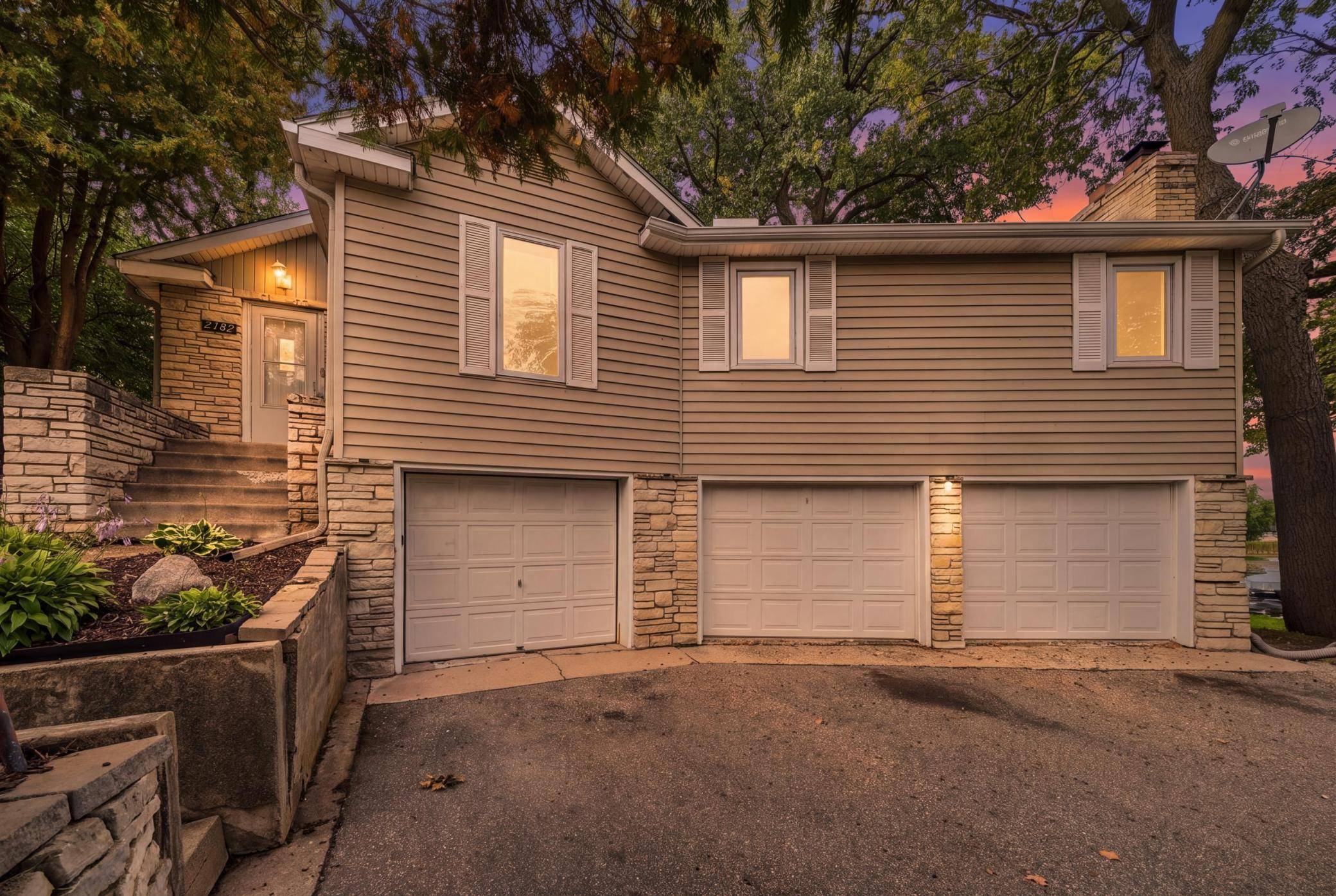 2149 Cardinal LN, Mound, MN 55364