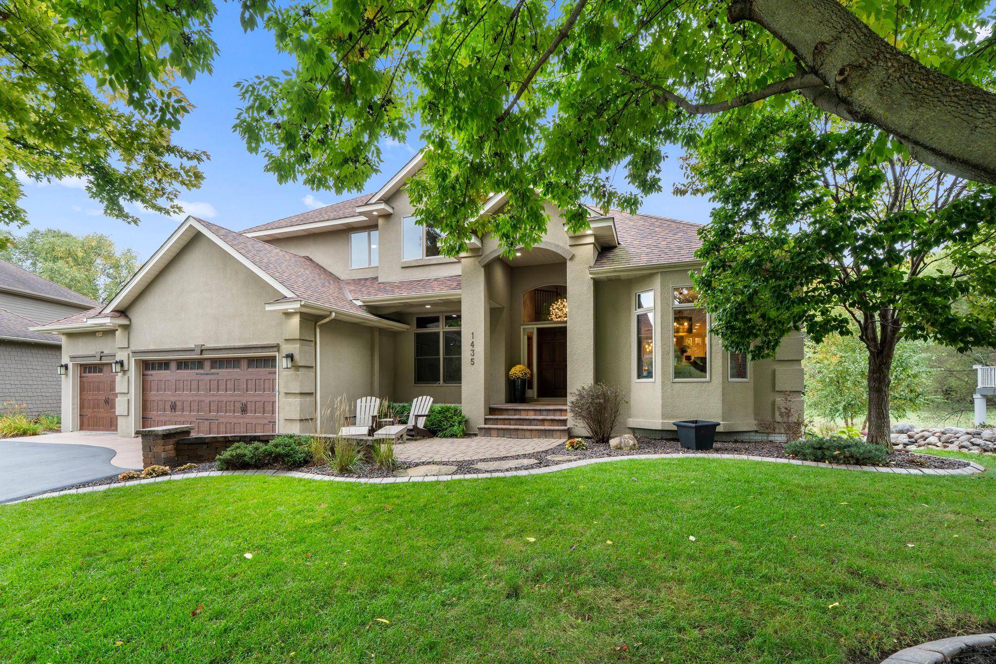 1435 Wildflower LN, Chaska, MN 55318