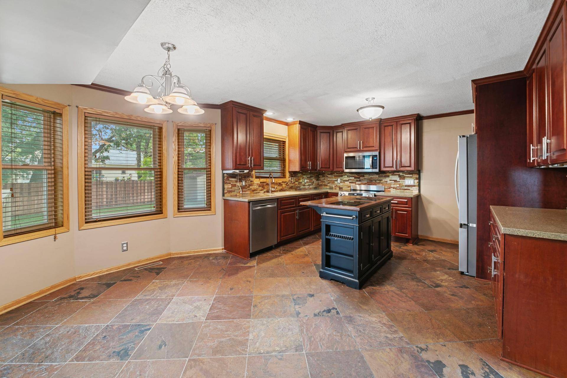 1871 130th LN NW, Coon Rapids, MN 55448