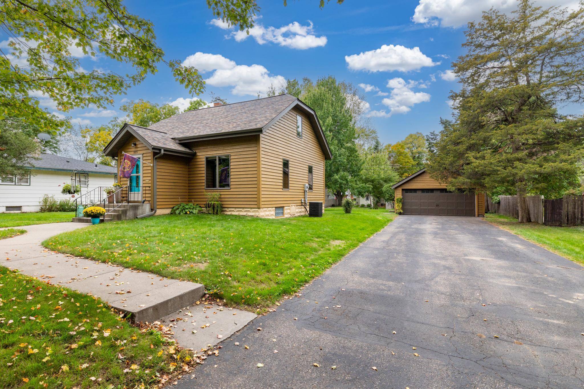 525 N Fremont ST, River Falls, WI 54022