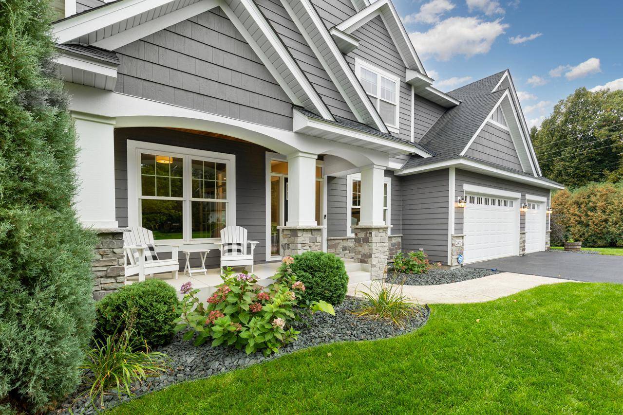 2403 Highover TRL, Chanhassen, MN 55317