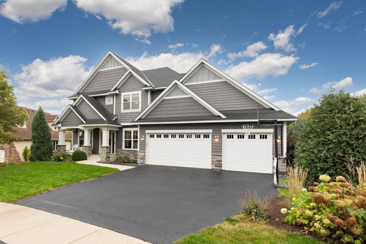 2403 Highover TRL, Chanhassen, MN 55317